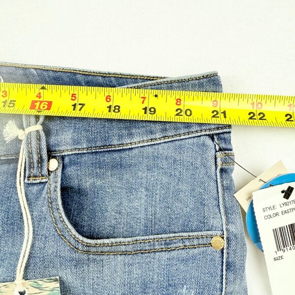 Liverpool Women's Eco Logical Cruiser Stretch Blue Denim Shorts 22W NWT $79.00 - Picture 9 of 12